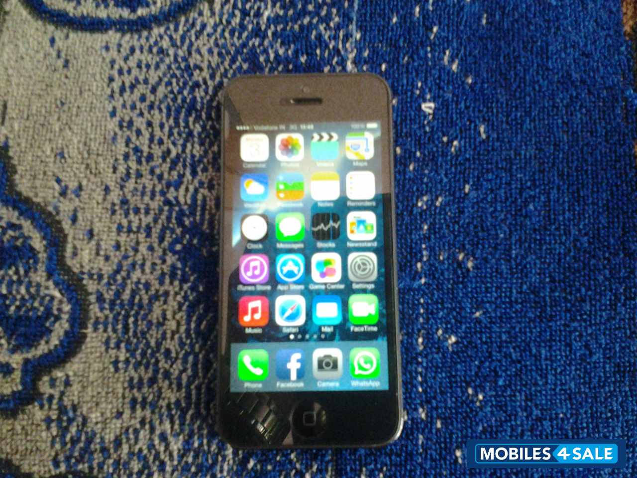 Black Apple iPhone 5