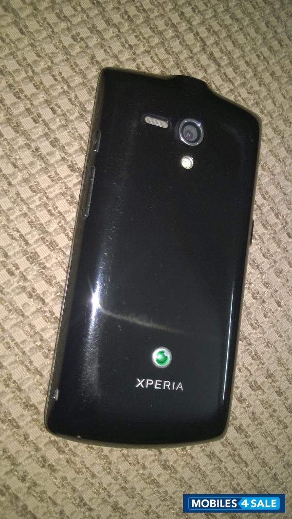 Black Sony Xperia neo L