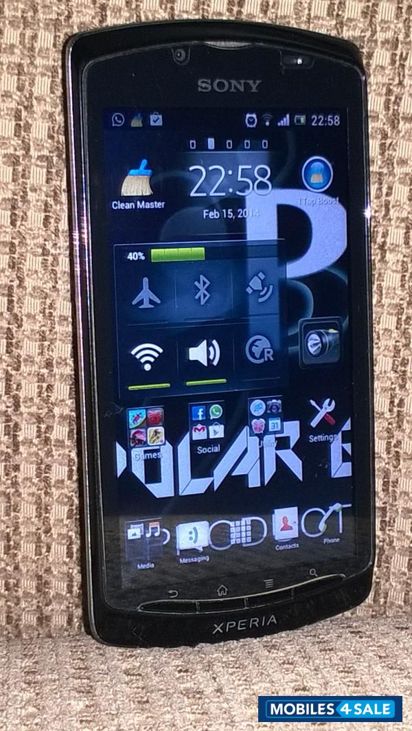 Black Sony Xperia neo L