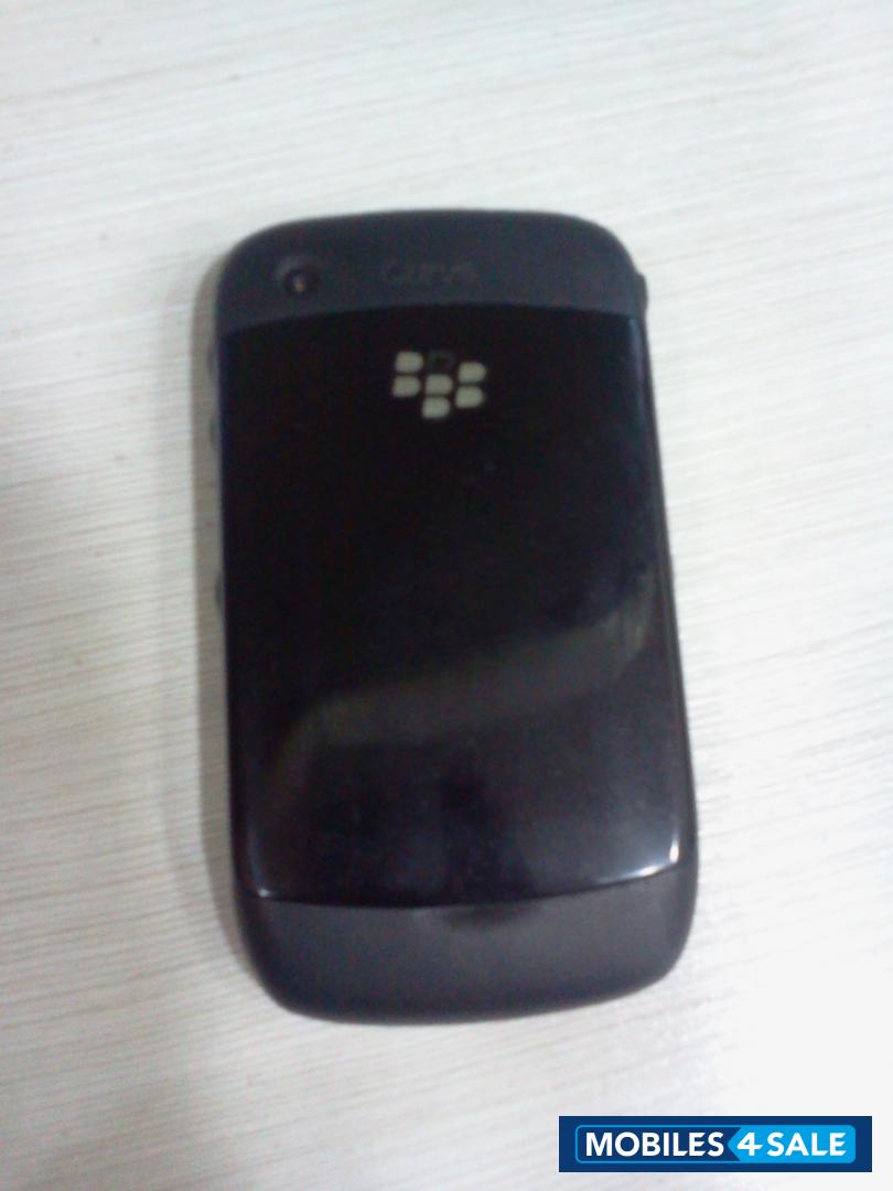 Black BlackBerry Curve 8520