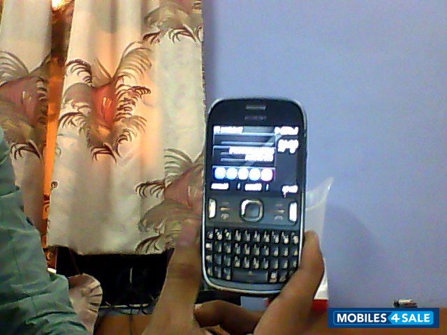 Black Nokia Asha 302