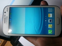 White Samsung Galaxy Grand GT-I9082