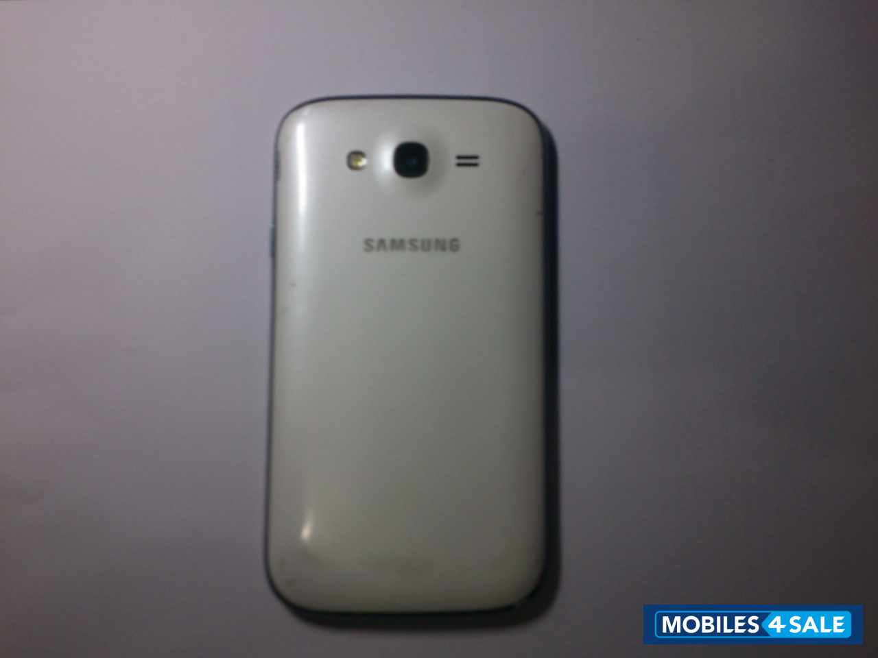 White Samsung Galaxy Grand GT-I9082