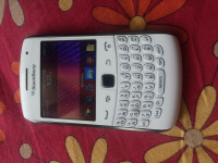 White BlackBerry Curve 9360