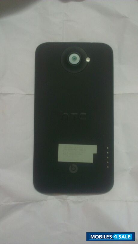 Black HTC One X Plus