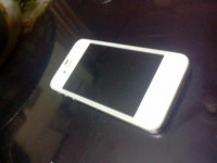 White Apple iPhone 4S