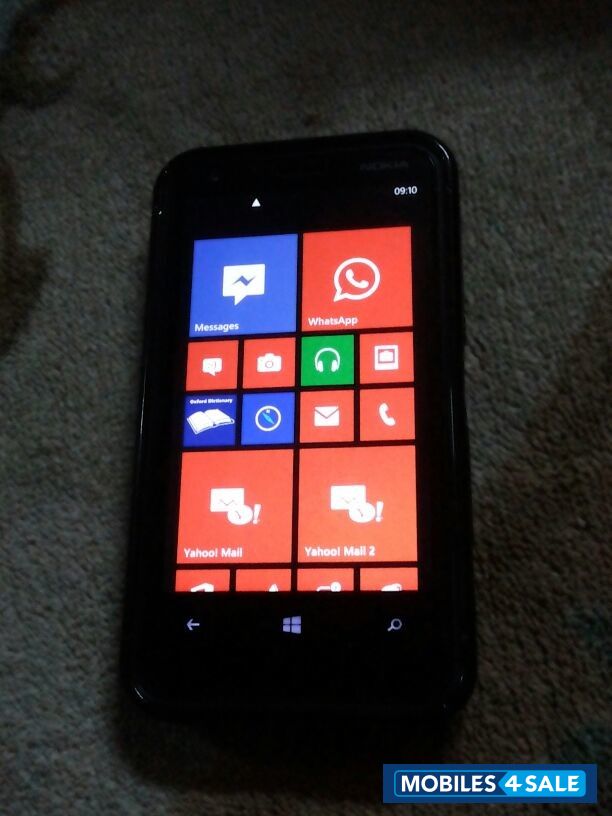 Black Nokia Lumia 620