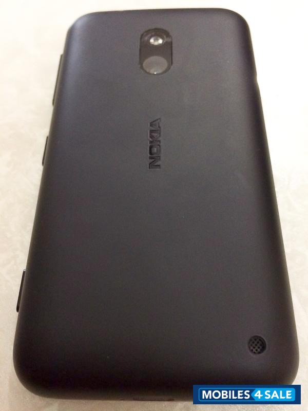 Black Nokia Lumia 620