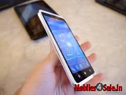 White Lenovo S720