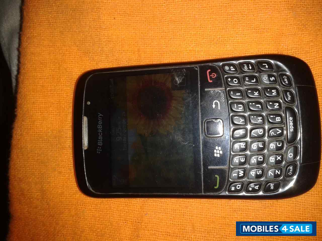 Black BlackBerry Curve 8520