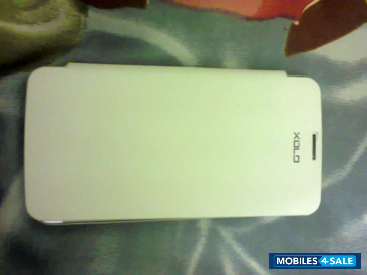 White Xolo Q1000