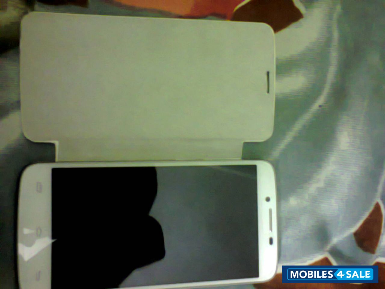 White Xolo Q1000