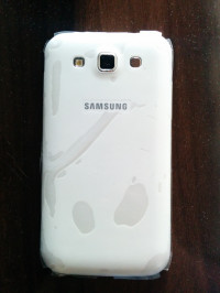 White Samsung Galaxy Grand Quarttro