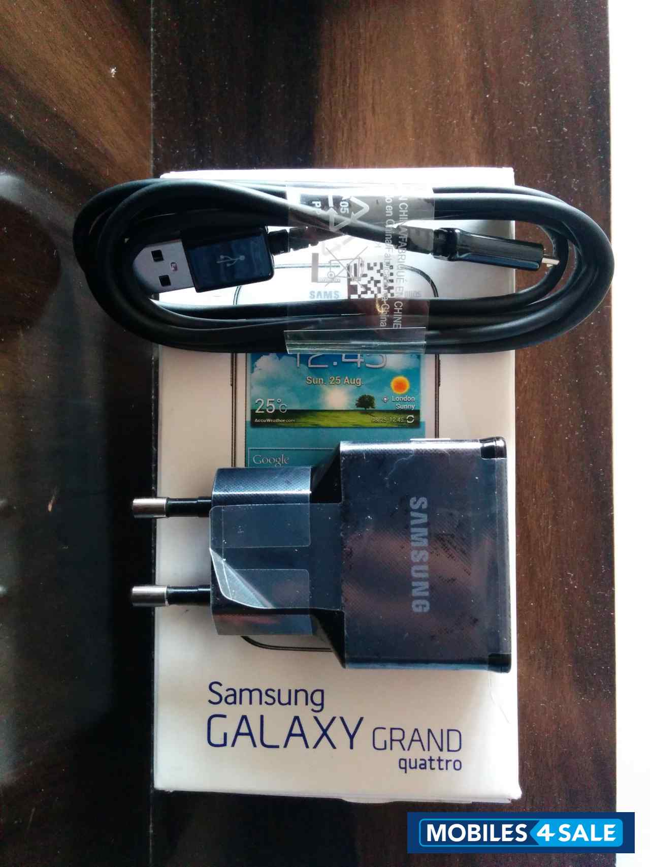 White Samsung Galaxy Grand Quarttro