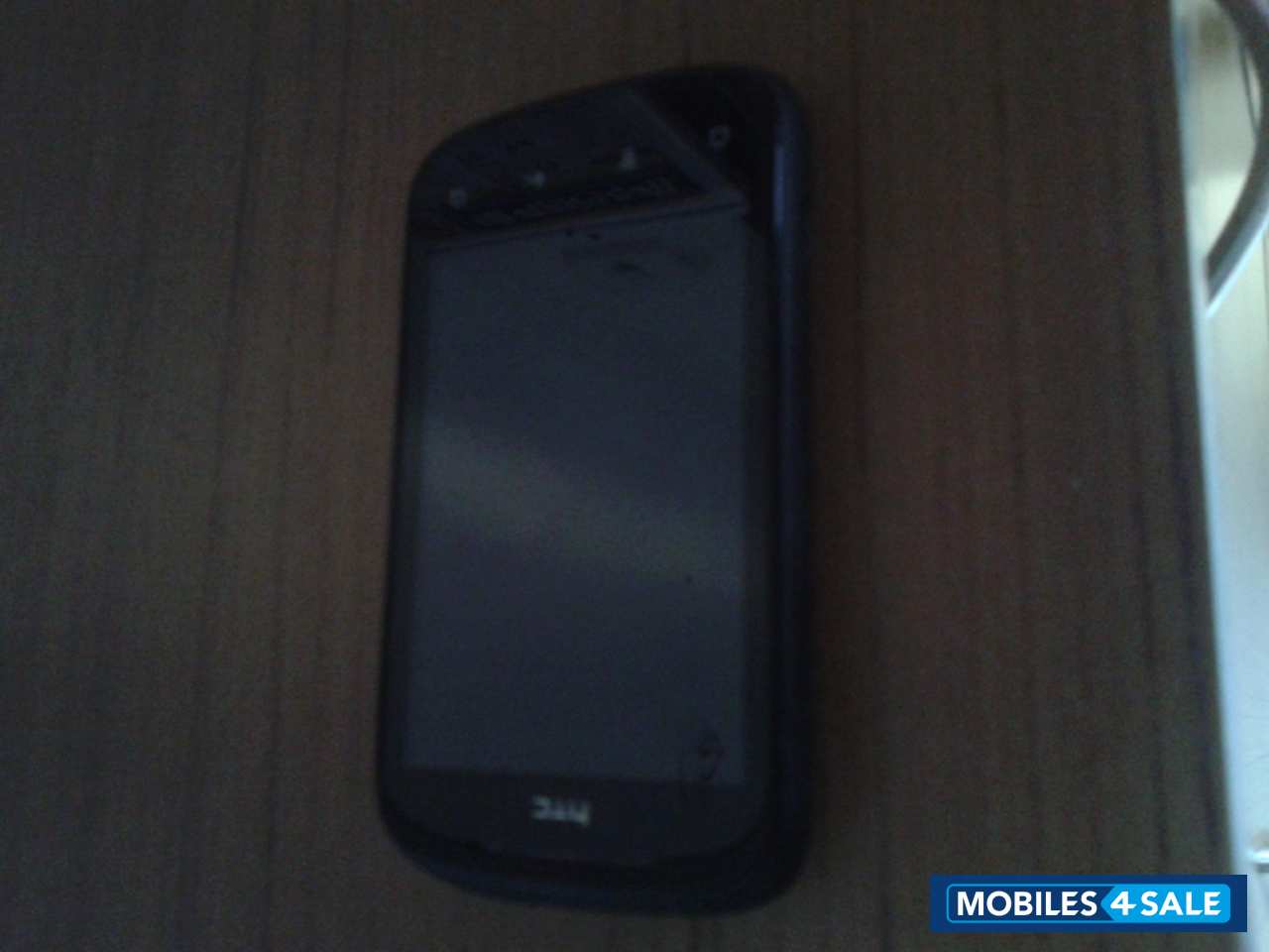 Black HTC Explorer