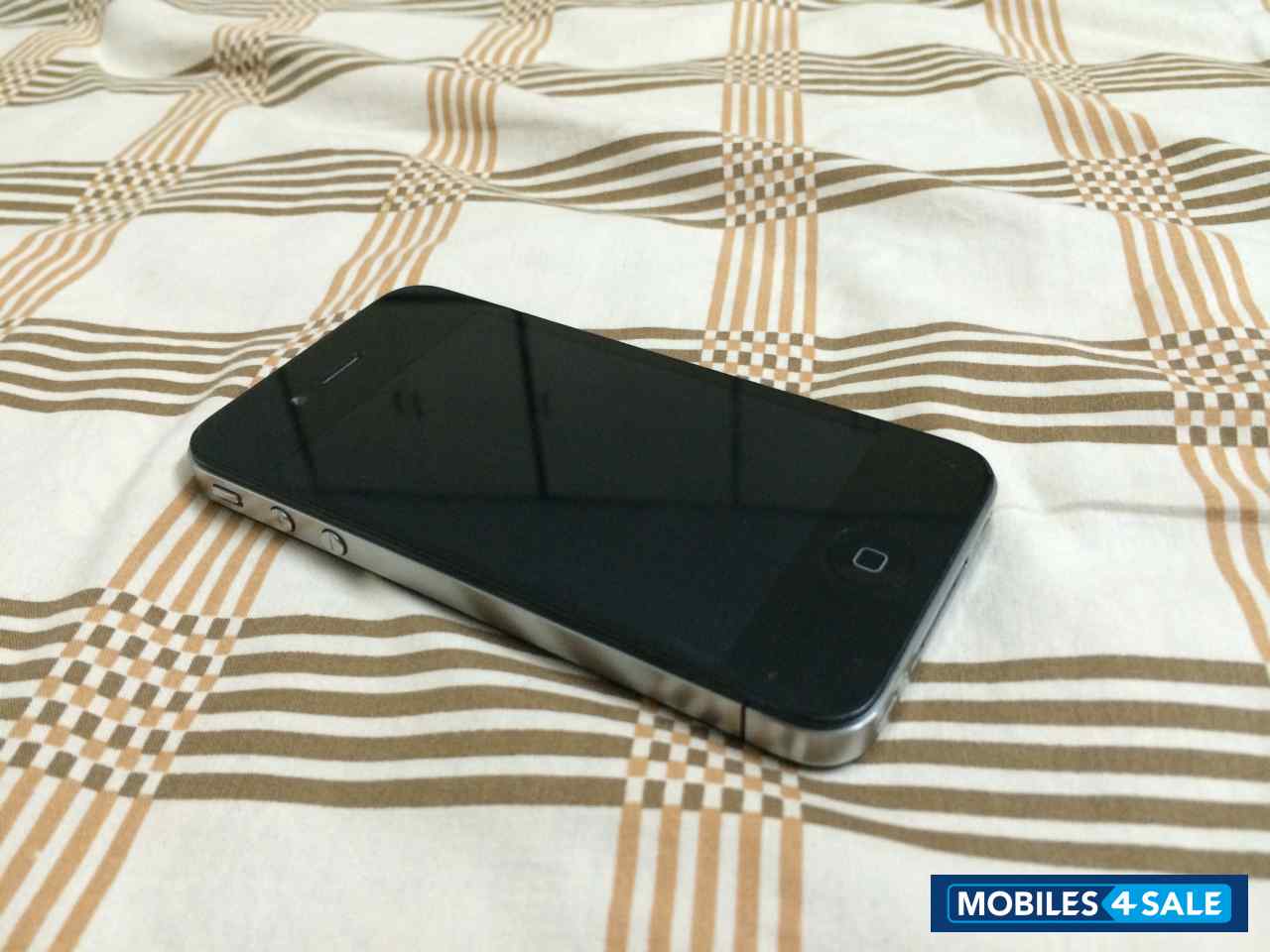 Black Apple iPhone 4