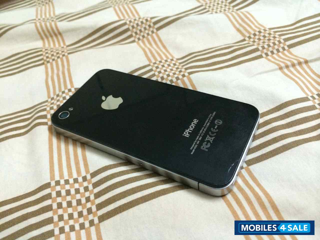 Black Apple iPhone 4