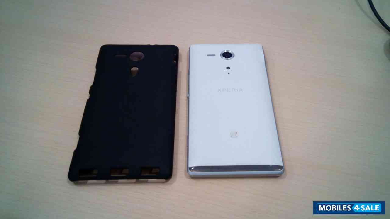 White Sony Xperia SP