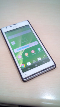 White Sony Xperia SP