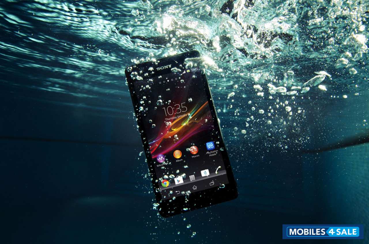 Black Sony Xperia ZR