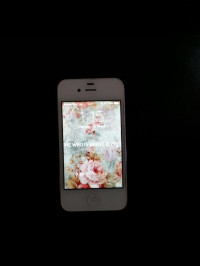 White Apple iPhone 4S