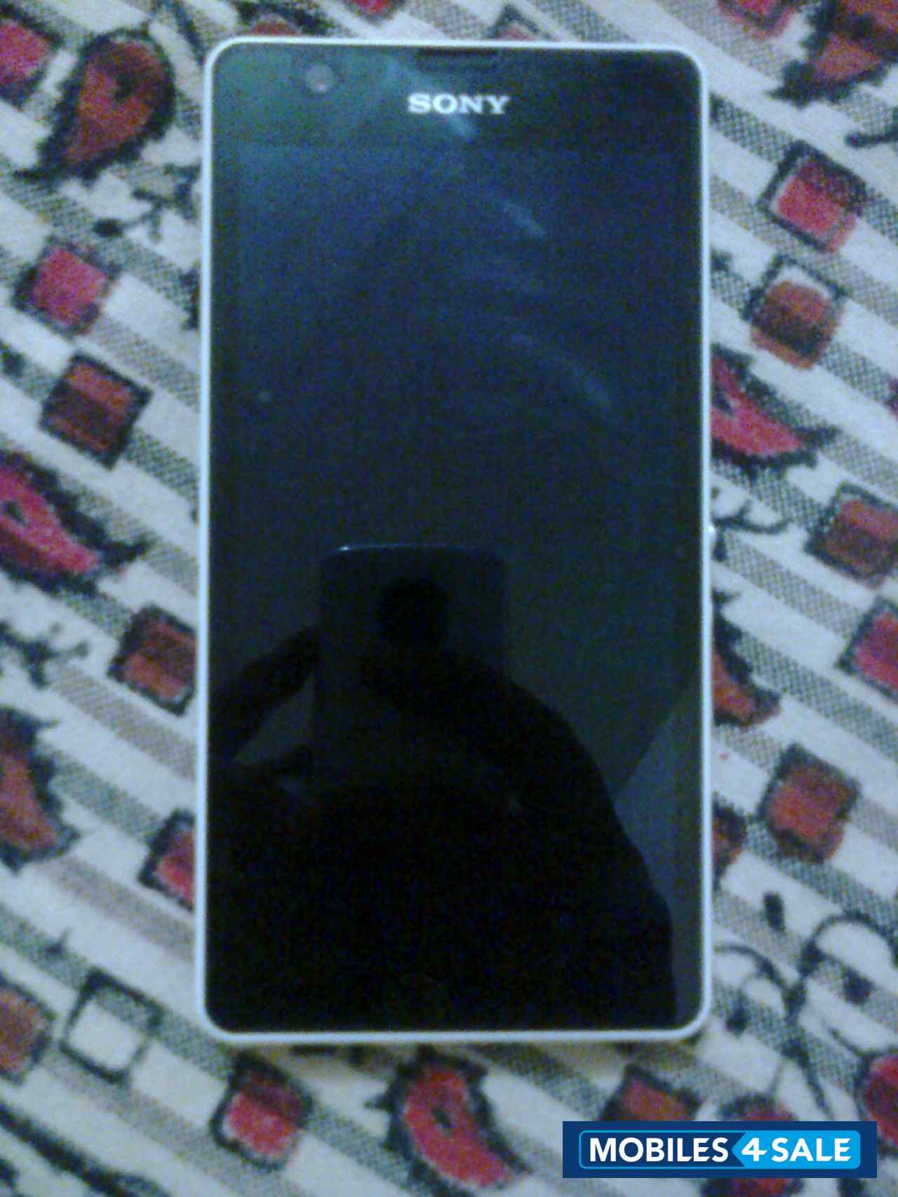 White Sony Xperia ZR