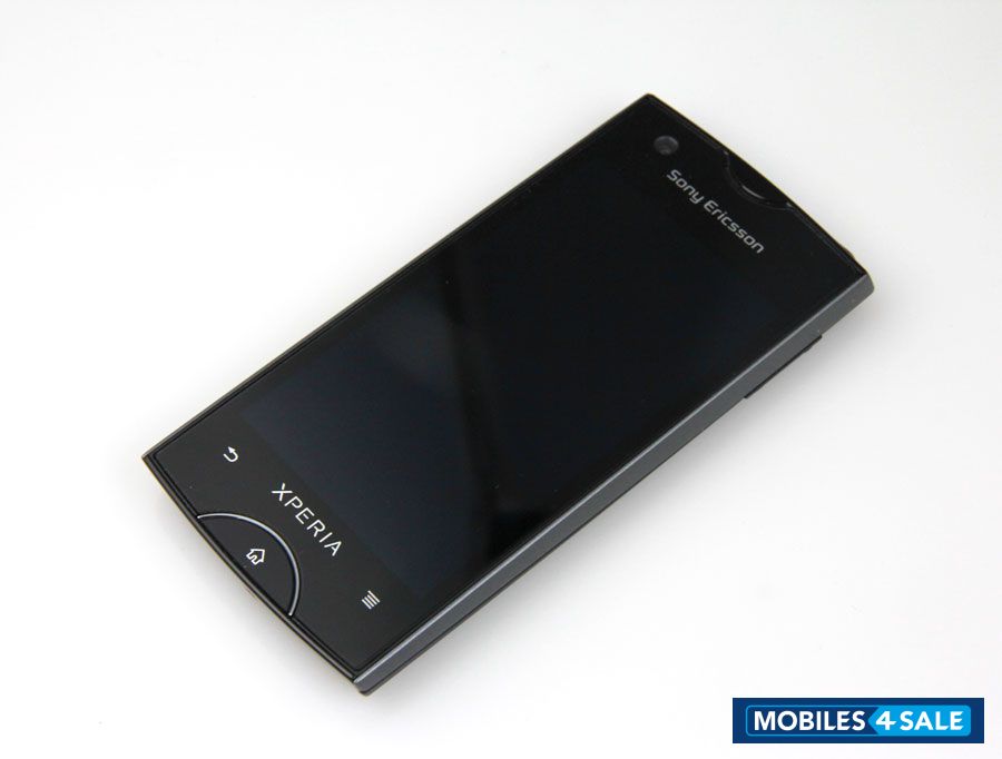 Black Sony Xperia ray