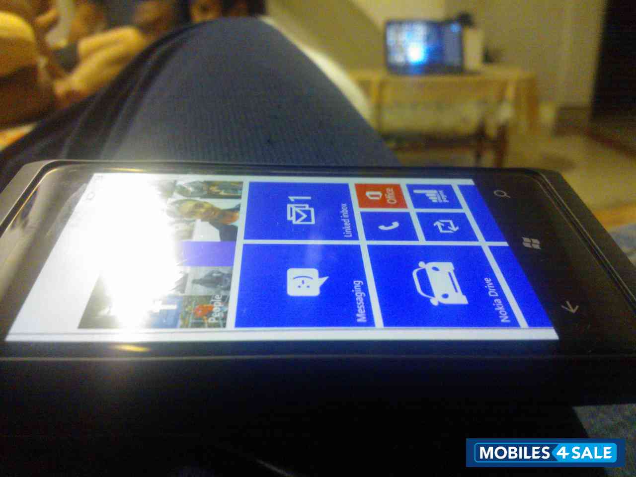 Black Nokia Lumia 800