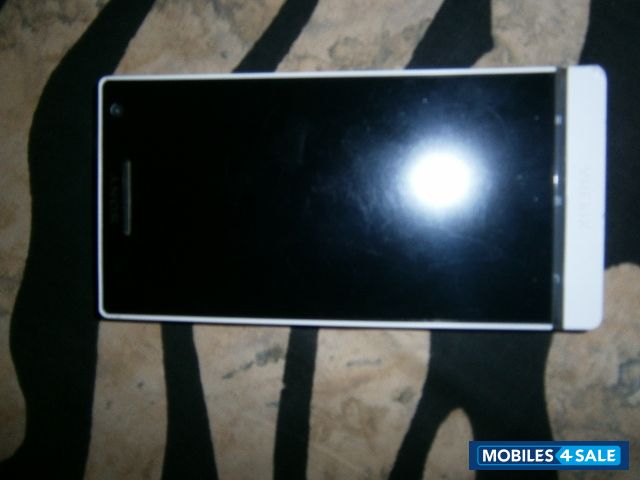 White Sony Xperia SL