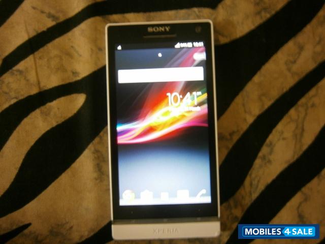 White Sony Xperia SL