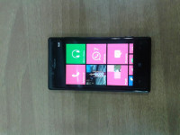 Black Nokia Lumia 720