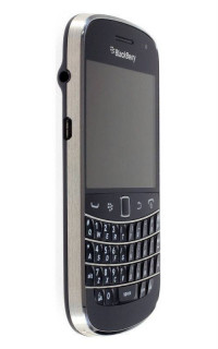 Black BlackBerry Bold 9900