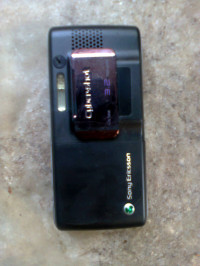 Black Sony Ericsson K800