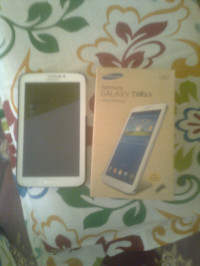 White Samsung Galaxy Tab 3 210