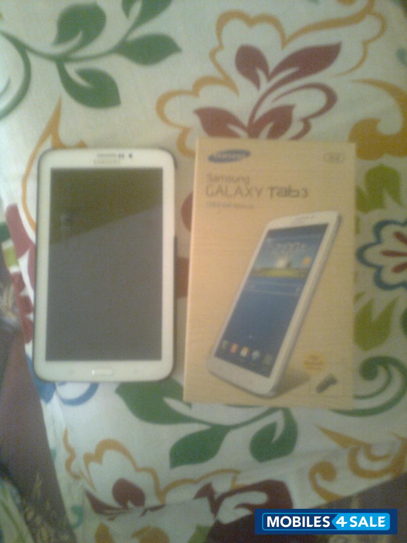 White Samsung Galaxy Tab 3 210