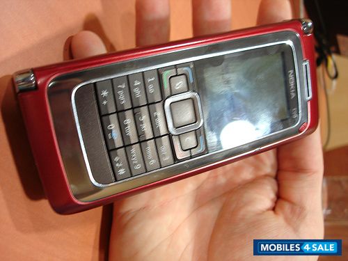 Red Nokia E90 Communicator