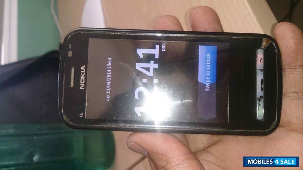 Black Nokia C6