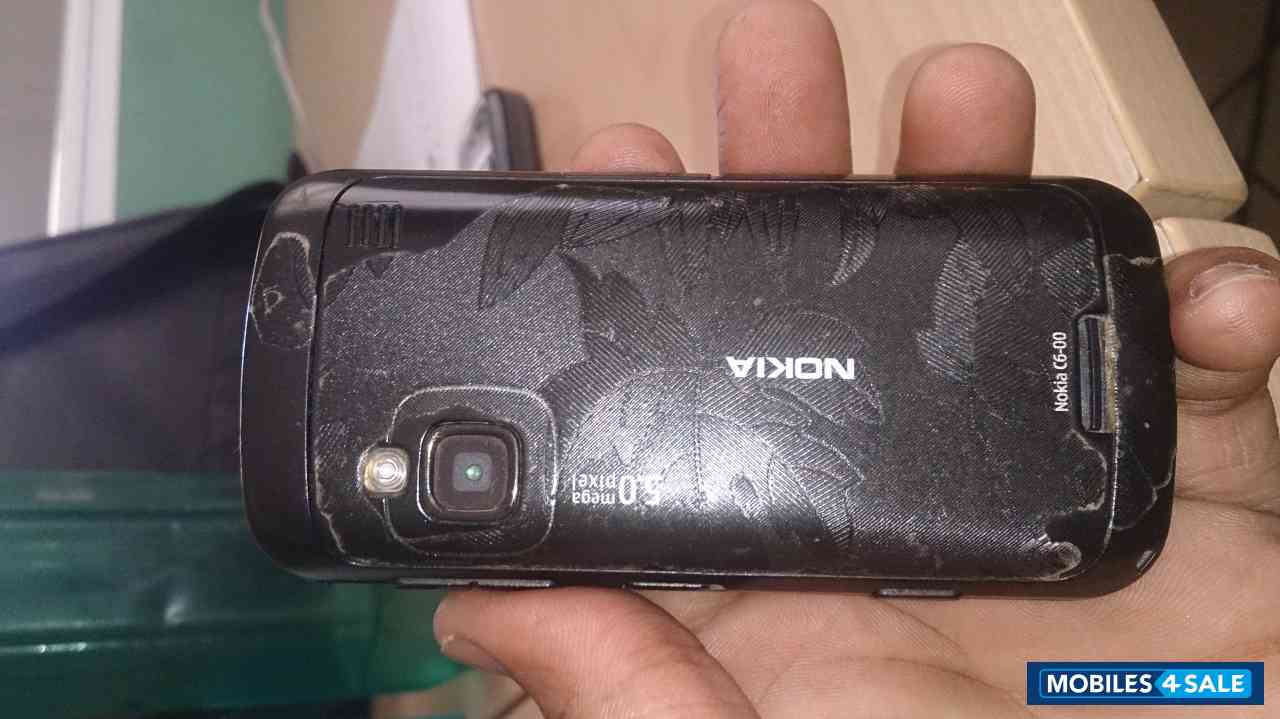 Black Nokia C6