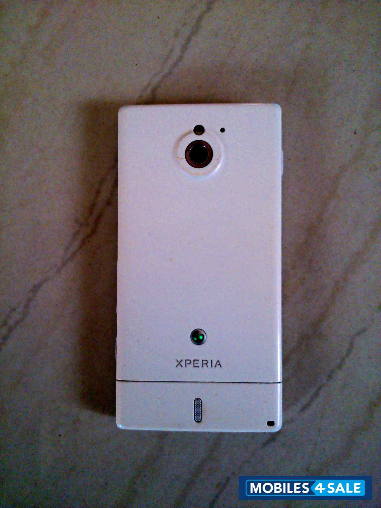 White Sony Xperia sola