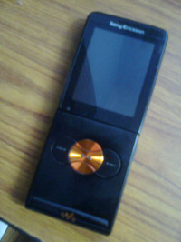 Black Sony Ericsson W350i