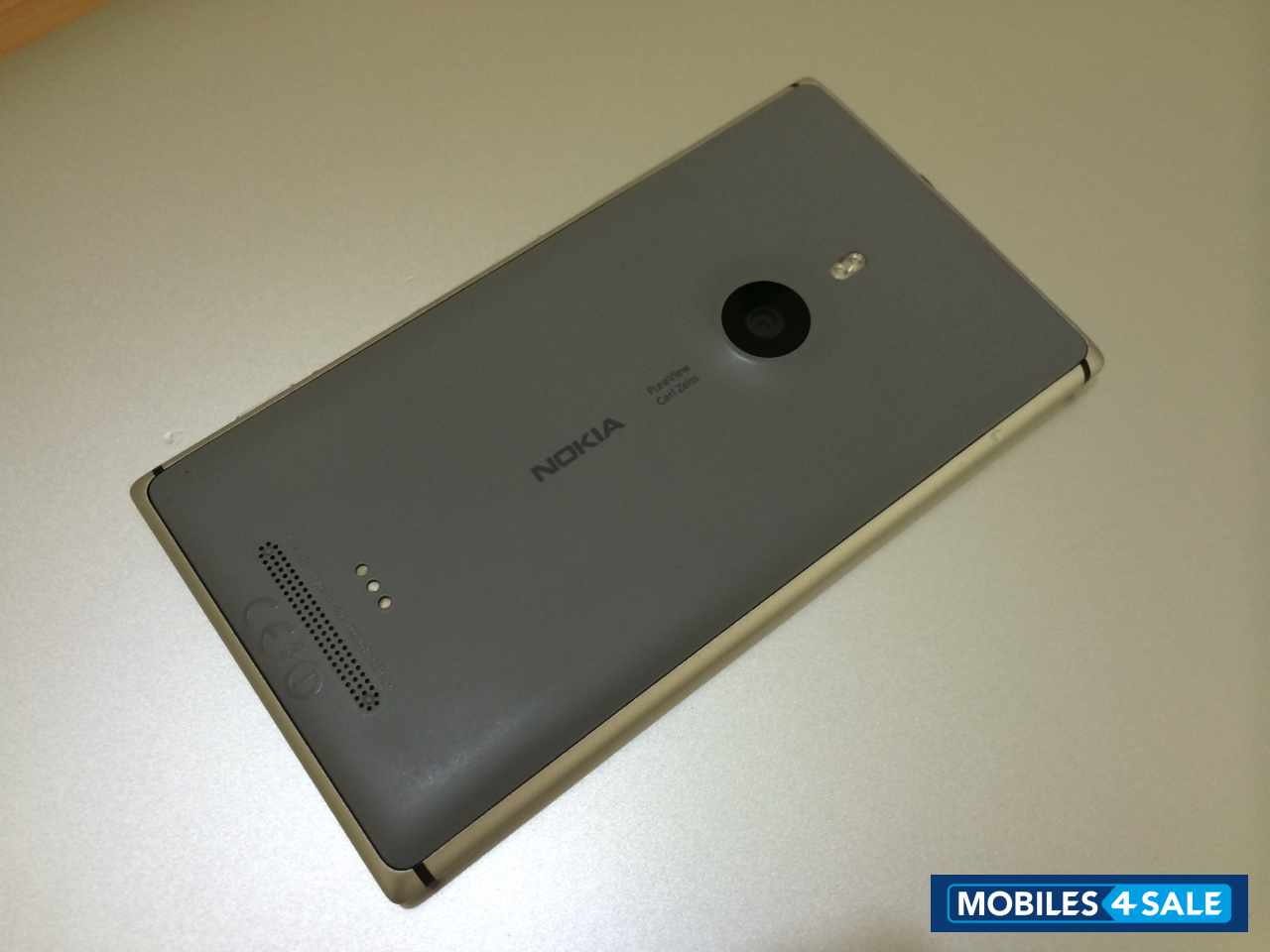 Gray Nokia Lumia 925