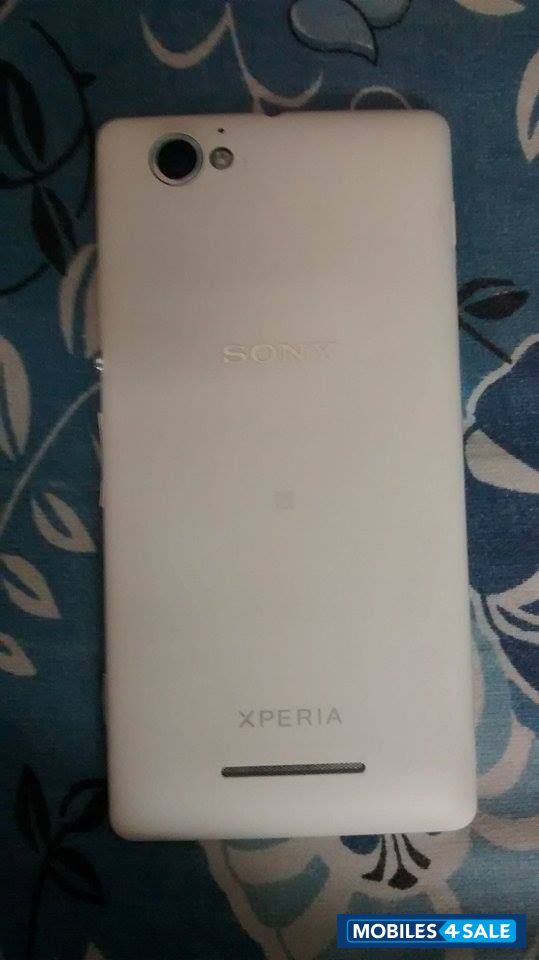 White Sony Xperia M Dual