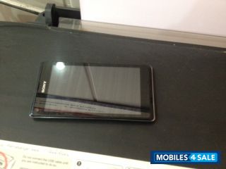 Black Sony Xperia