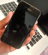 Black Apple iPhone 4