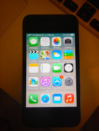 Black Apple iPhone 4