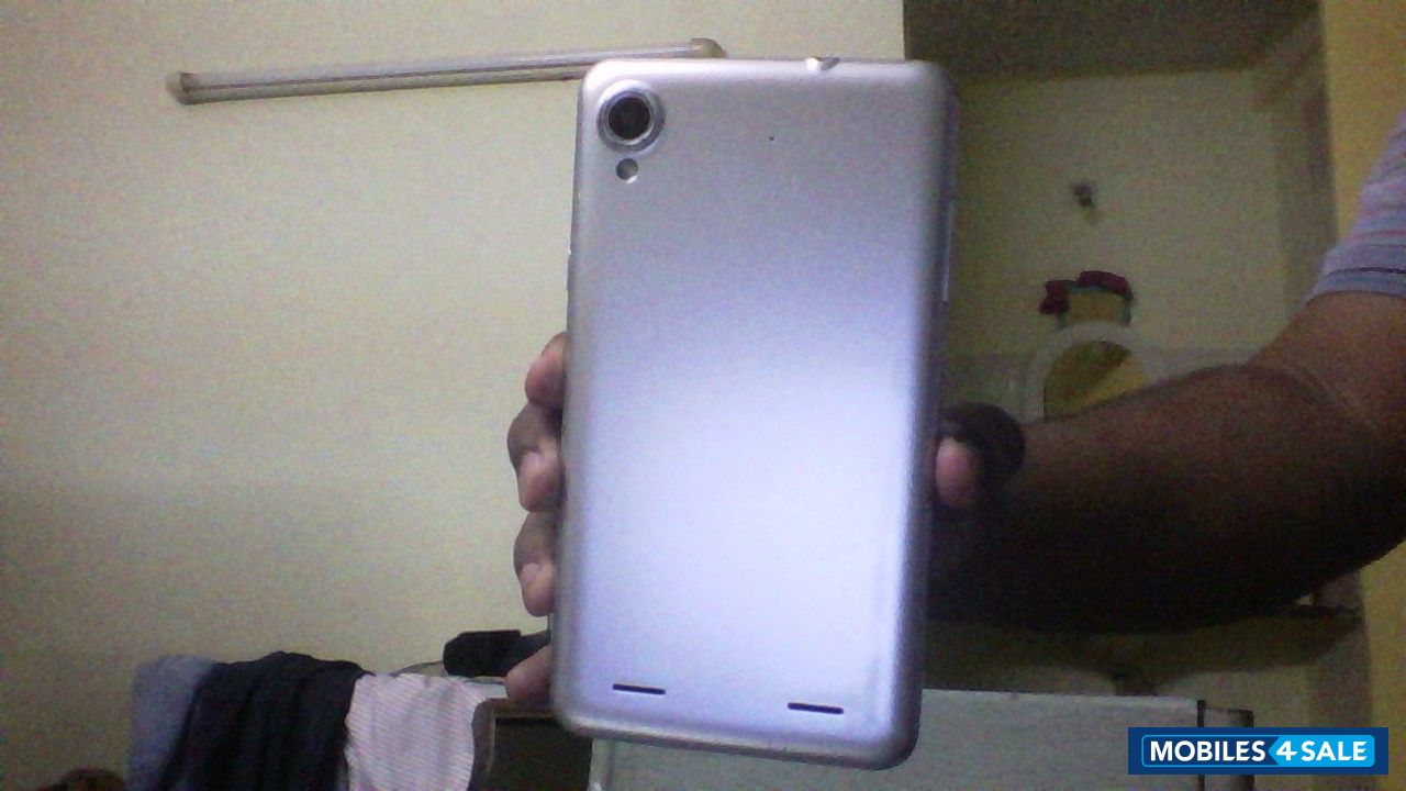 Black Karbonn A30