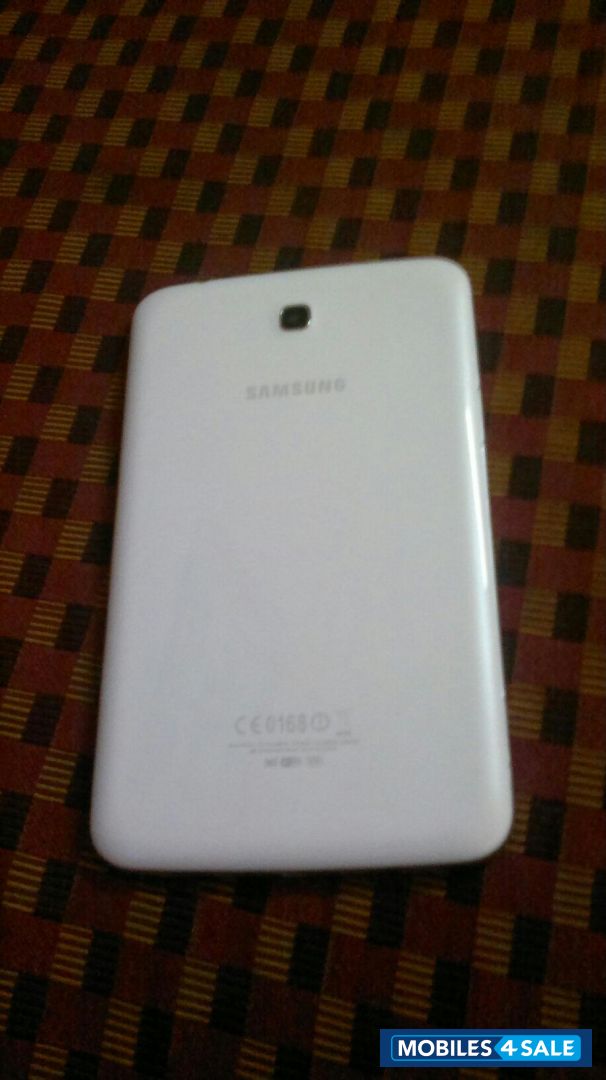 White Samsung Galaxy Tab 3 211