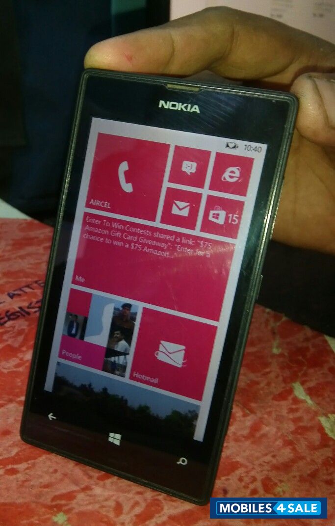 Black Nokia Lumia 520