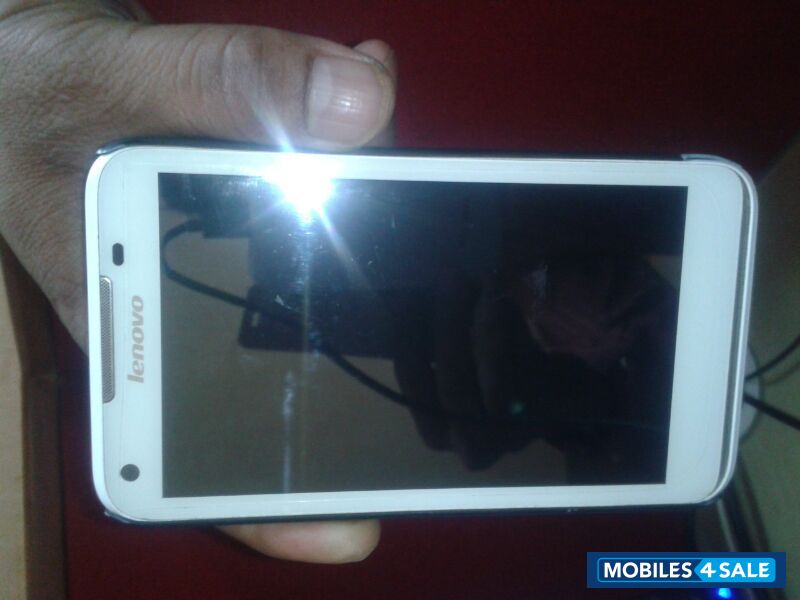 White Lenovo S880