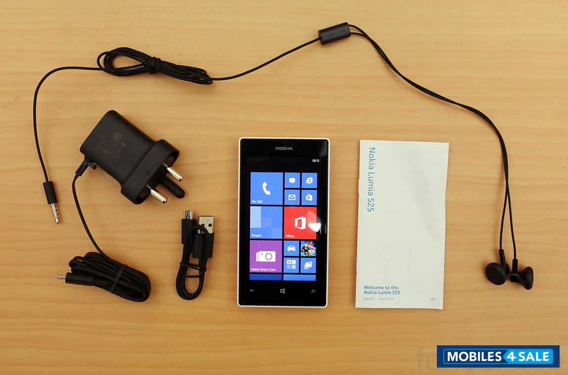 Black Nokia Lumia 525